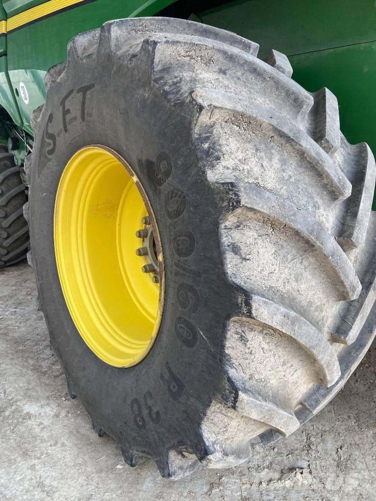 John Deere S 670 i Derliaus nuėmimo kombainai