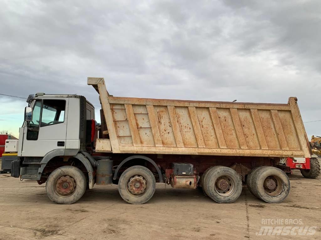 Iveco Eurotech Savivarčių priekabų vilkikai