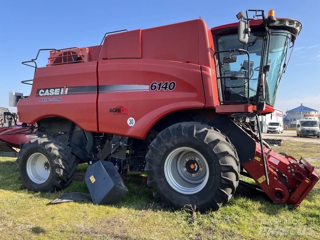 Case IH AF6140 Derliaus nuėmimo kombainai