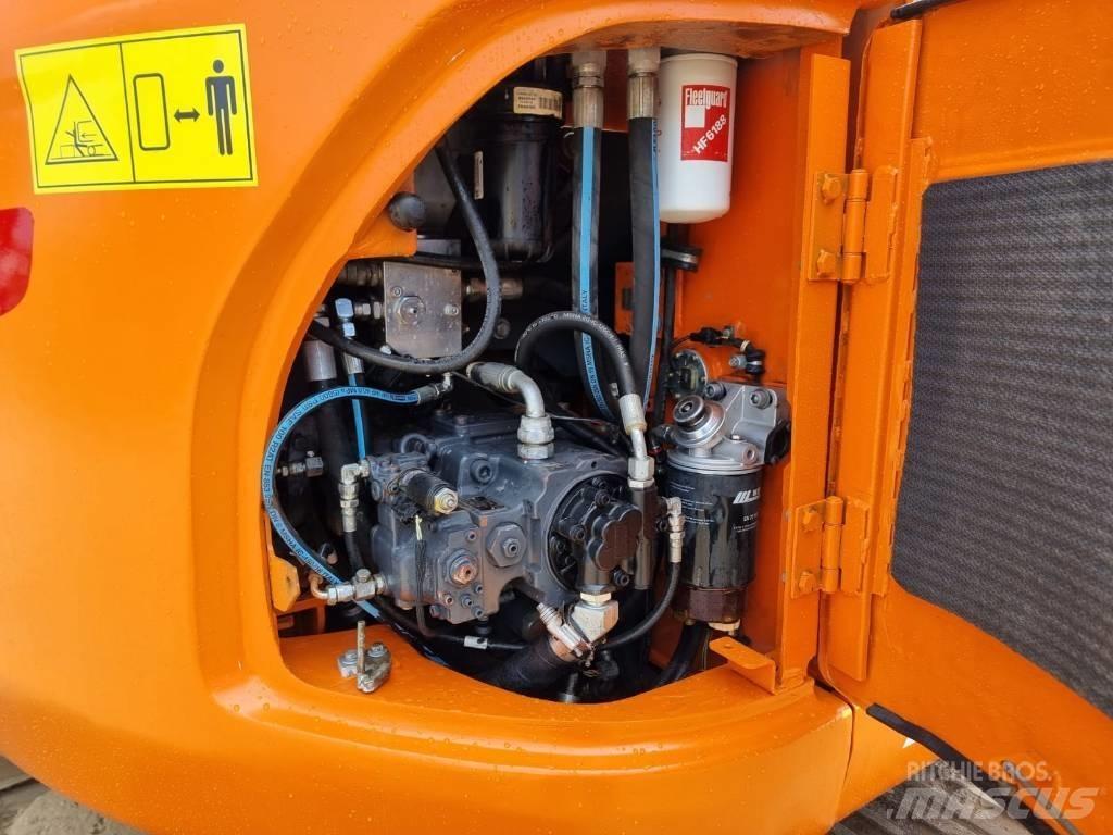 Doosan DX 140 LC-3 Vikšriniai ekskavatoriai