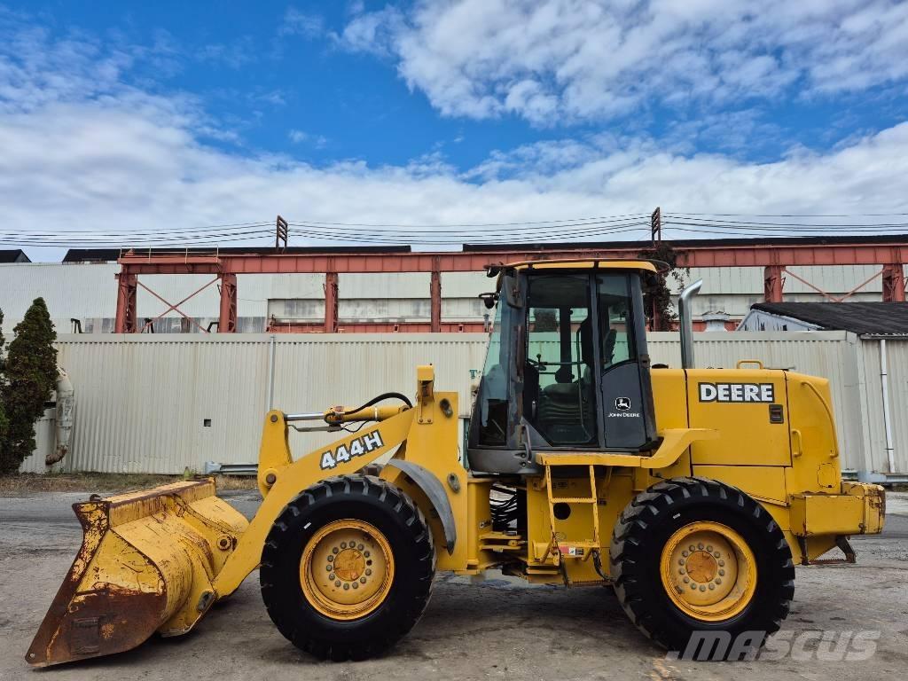 John Deere 444 H Naudoti ratiniai krautuvai