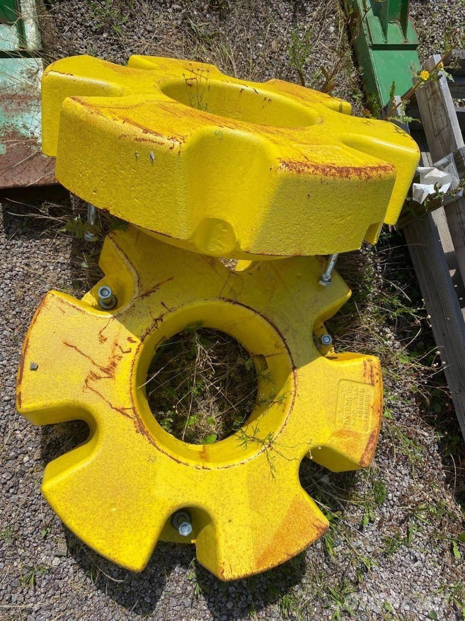 John Deere 625 kg Kiti naudoti traktorių priedai