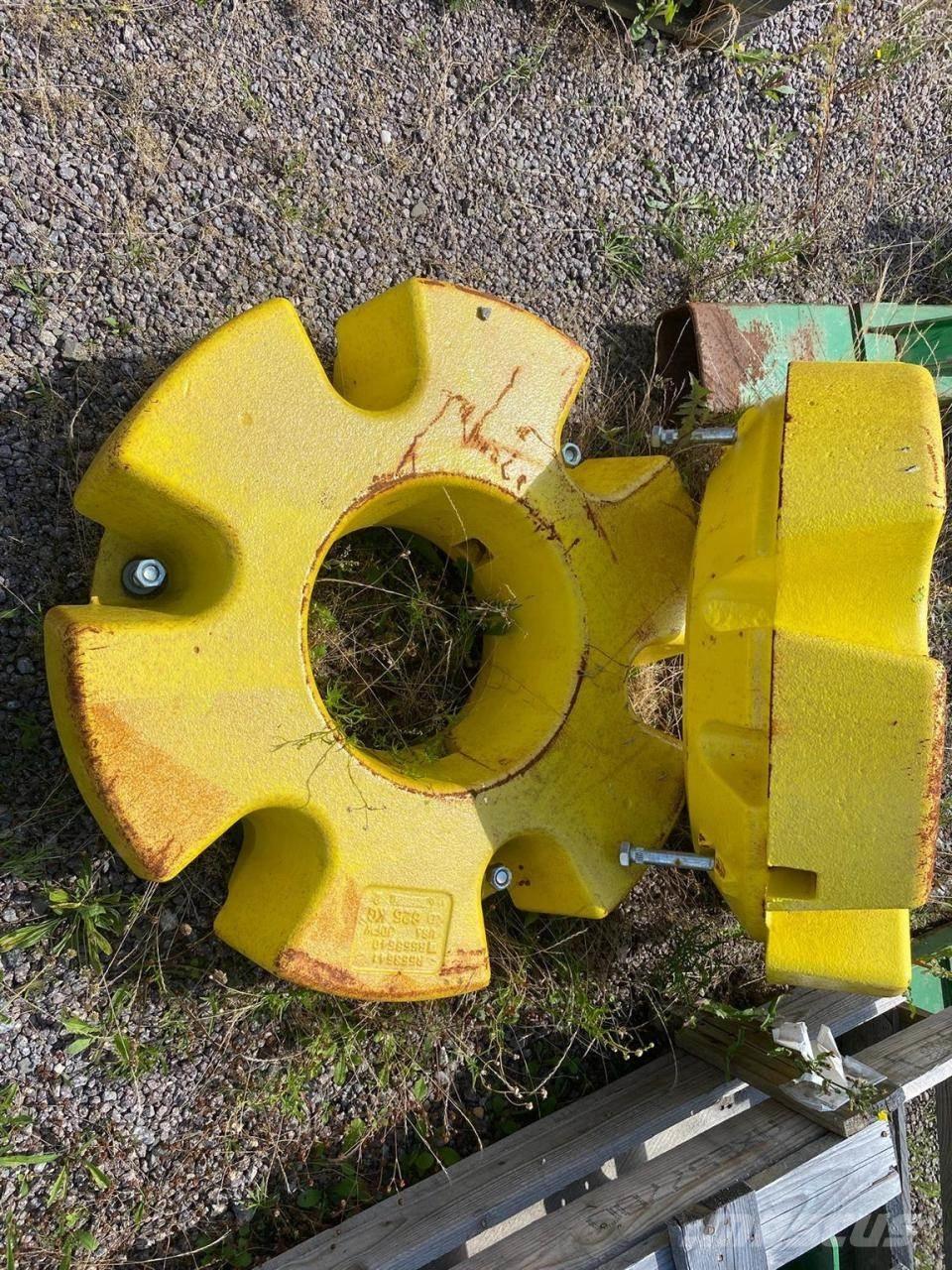 John Deere 625 kg Kiti naudoti traktorių priedai