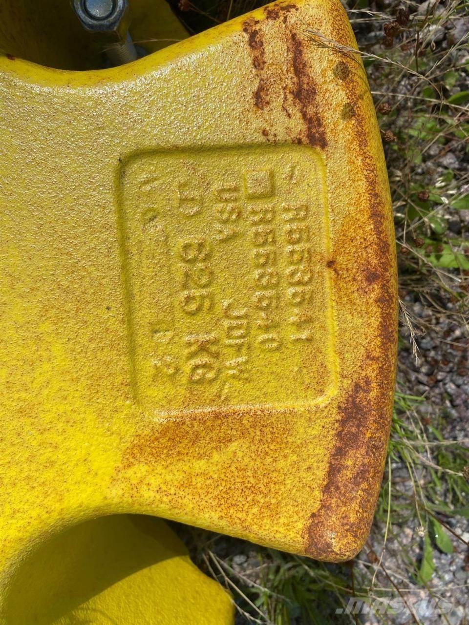 John Deere 625 kg Kiti naudoti traktorių priedai