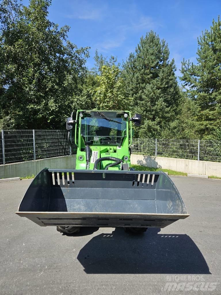 Avant 760 I Daugiafunkciniai pakrovėjai