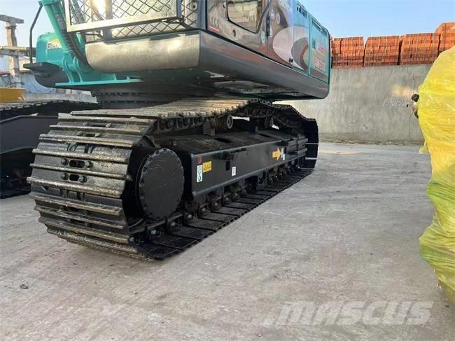 Kobelco SK 200 Vikšriniai ekskavatoriai