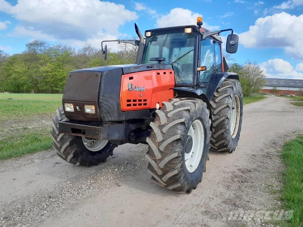Valmet 8450 Mega Traktoriai