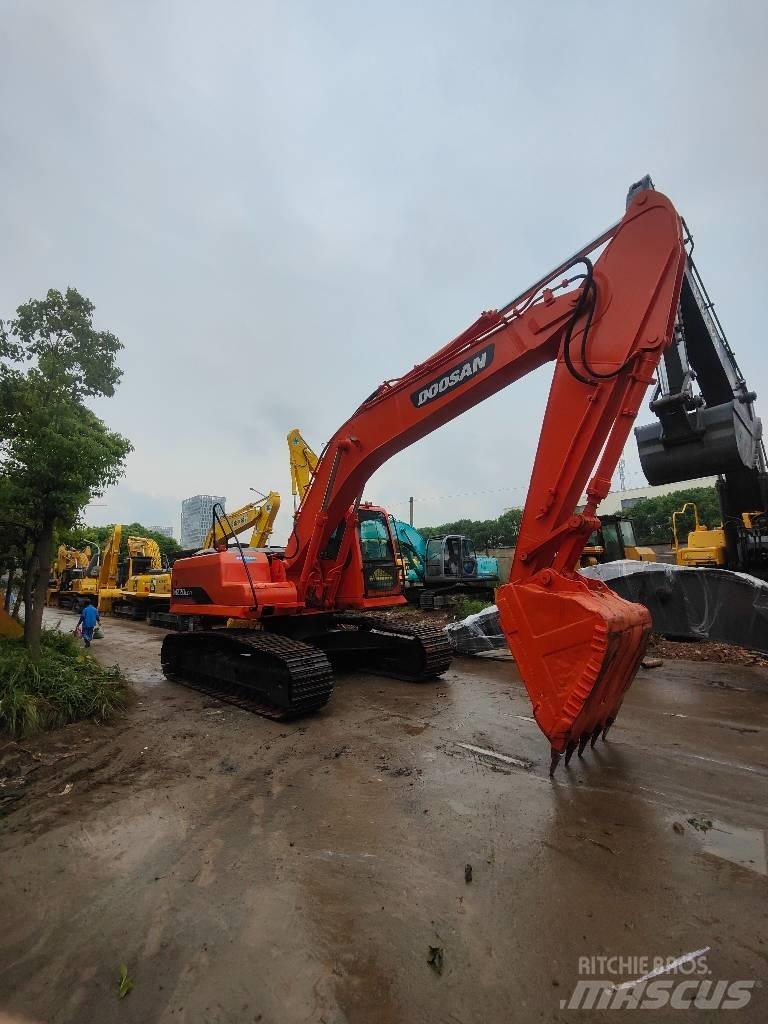 Doosan 220 LC-7 Vikšriniai ekskavatoriai
