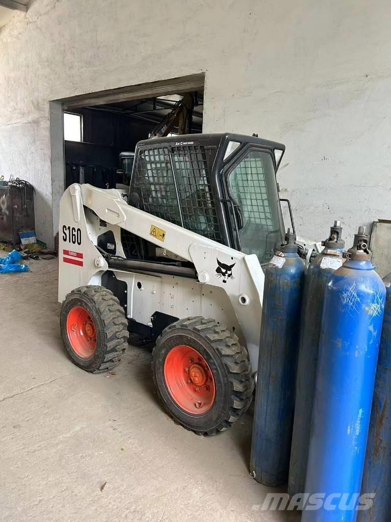 Bobcat S 160 Krautuvai su šoniniu pasukimu