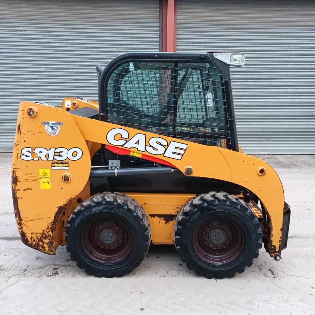 CASE SR 130 Krautuvai su šoniniu pasukimu