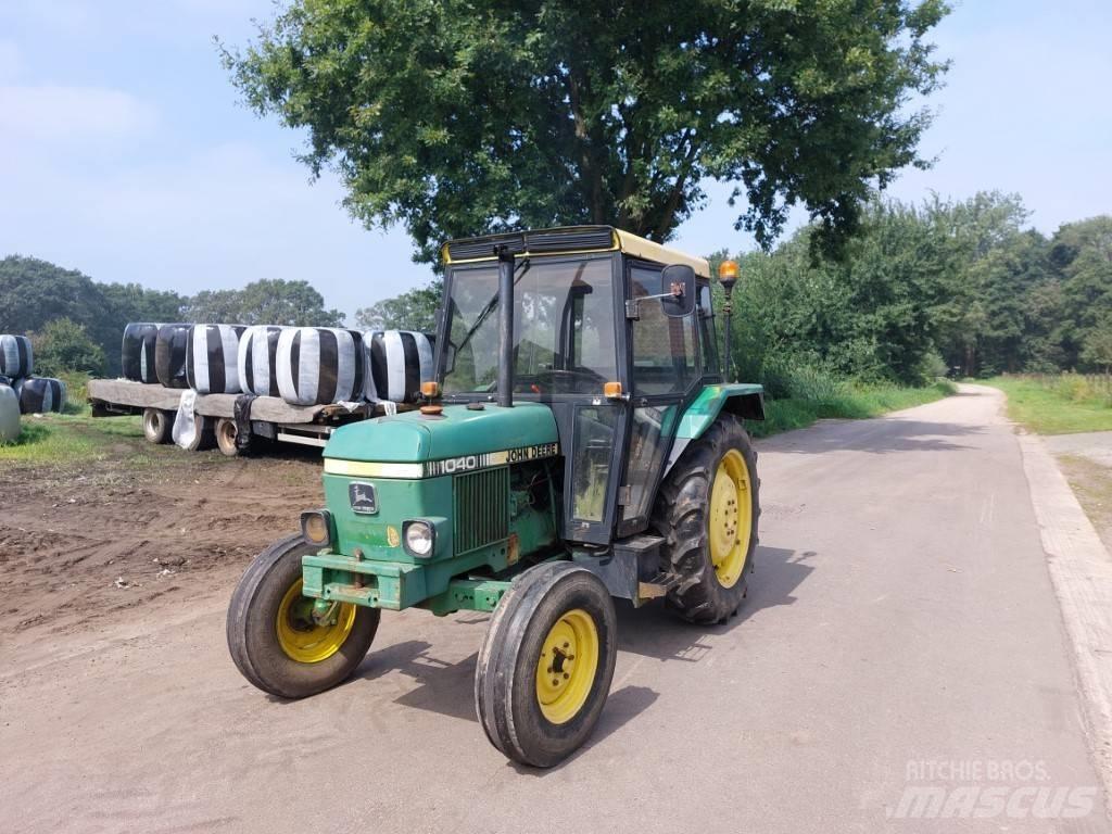 John Deere 1040 Traktoriai
