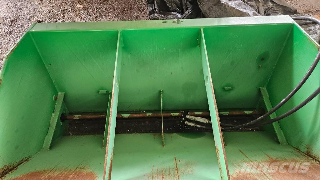 Sami SL-1500 Smėlio ir druskos barstytuvai