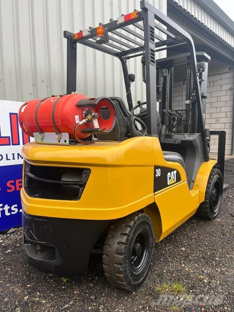 CAT GP30NT LPG (dujiniai) krautuvai