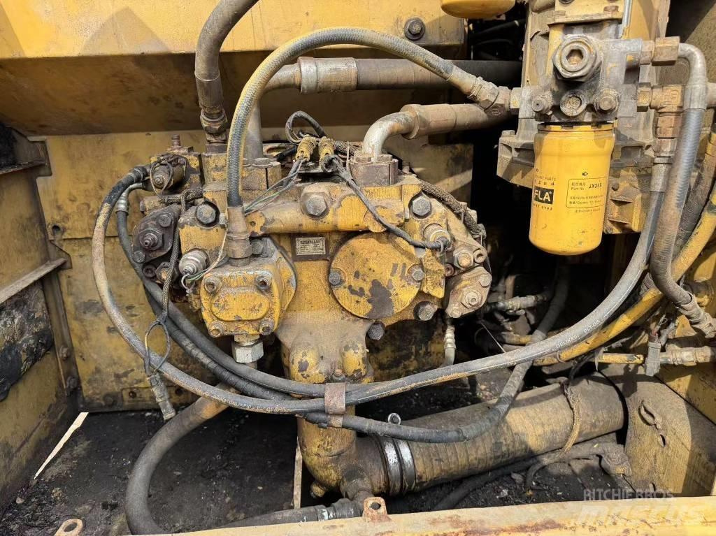 CAT 320 C Vikšriniai ekskavatoriai