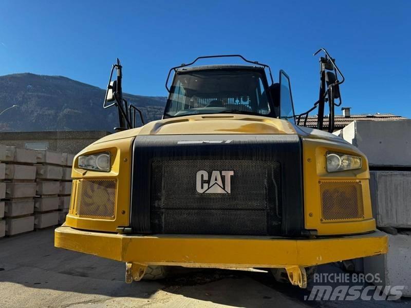 CAT 730 C Karjeriniai savivarčiai