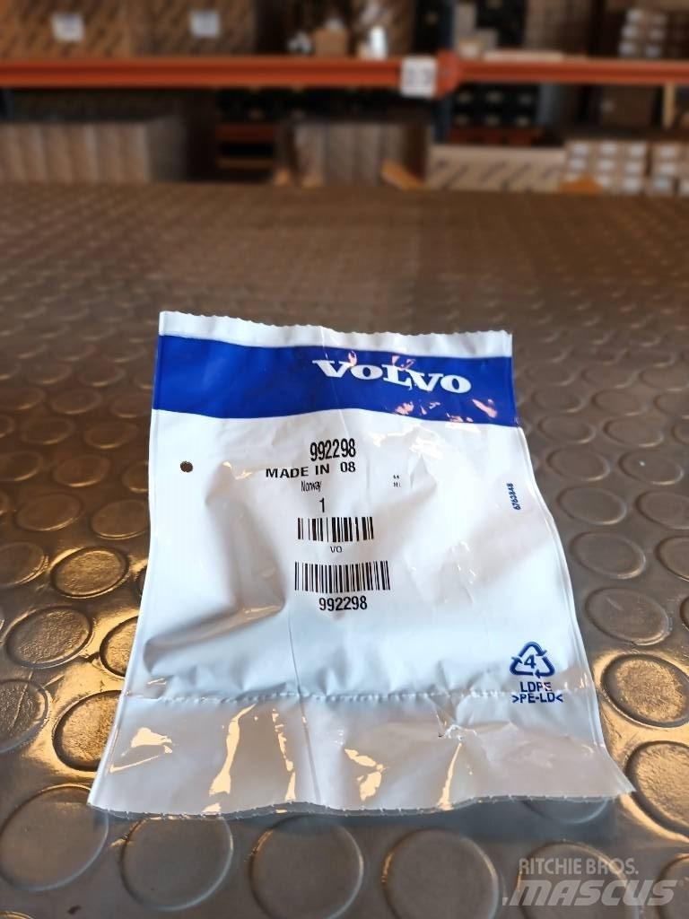 Volvo NIPPLE 992298 Transportas - Kita