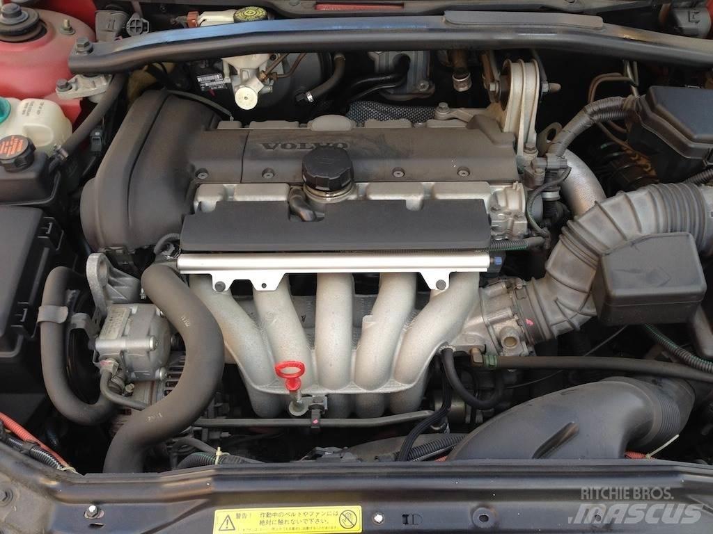 Volvo LA-SB5244W Lengvieji automobiliai