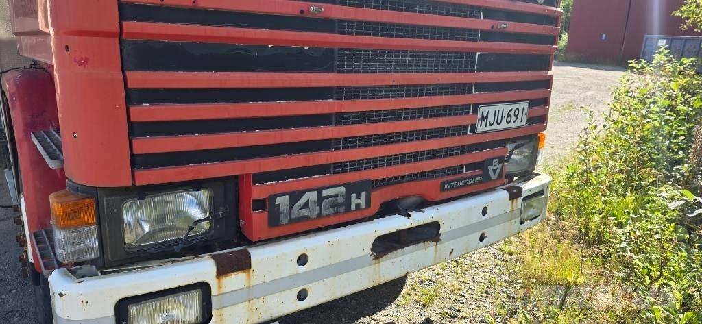 Scania 142 H Gaisrinės
