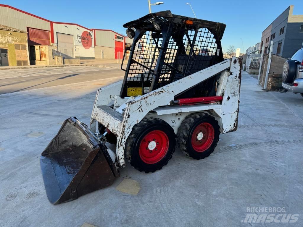 Bobcat 543 Krautuvai su šoniniu pasukimu