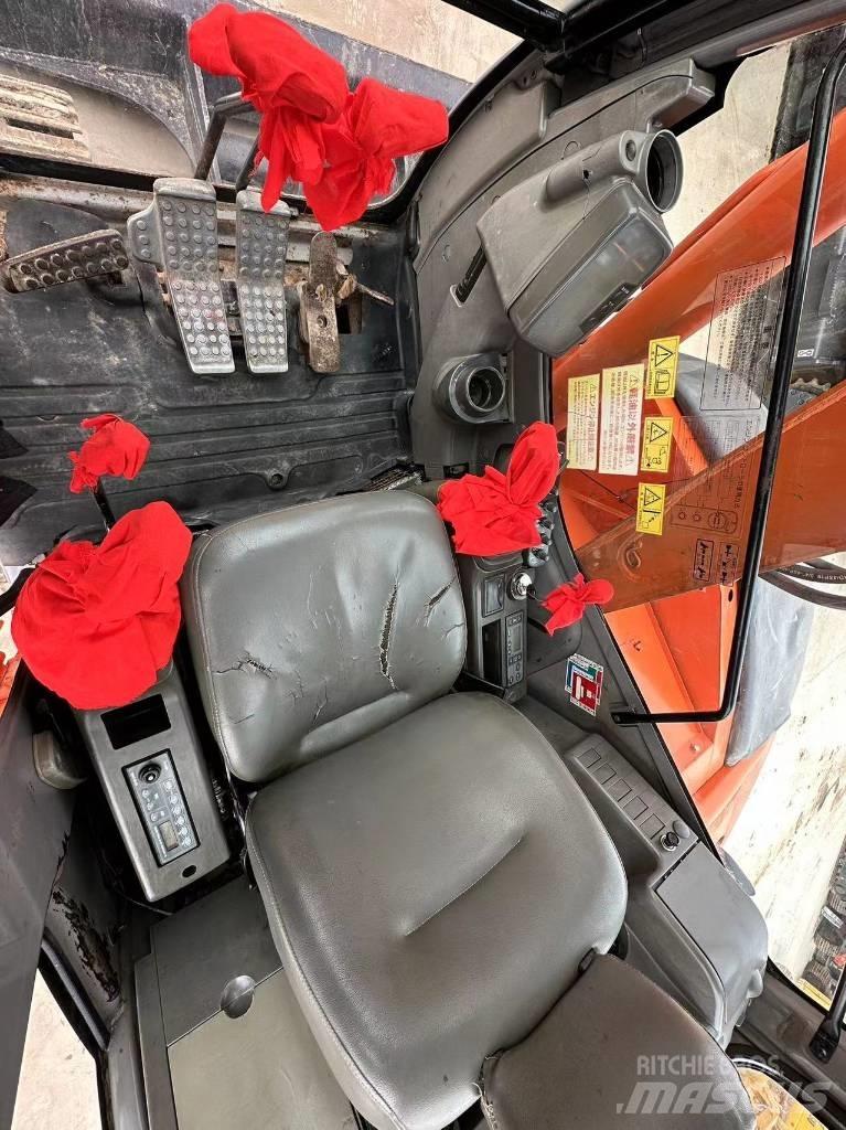Hitachi ZX 75 US Vidutinės galios ekskavatoriai 7-12 t