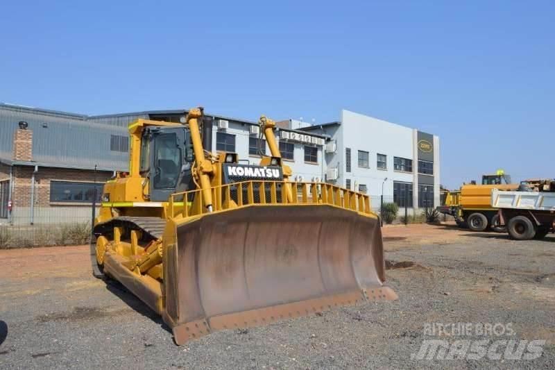 Komatsu D155-5 Vikšriniai buldozeriai