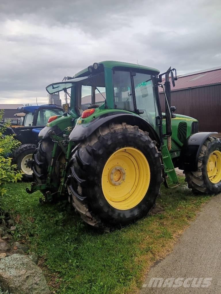 John Deere 6820 6820 Traktoriai