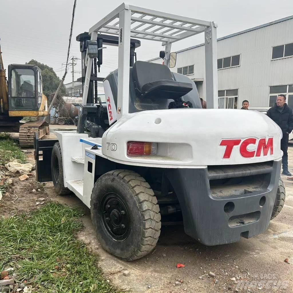 TCM 70 Dyzeliniai krautuvai