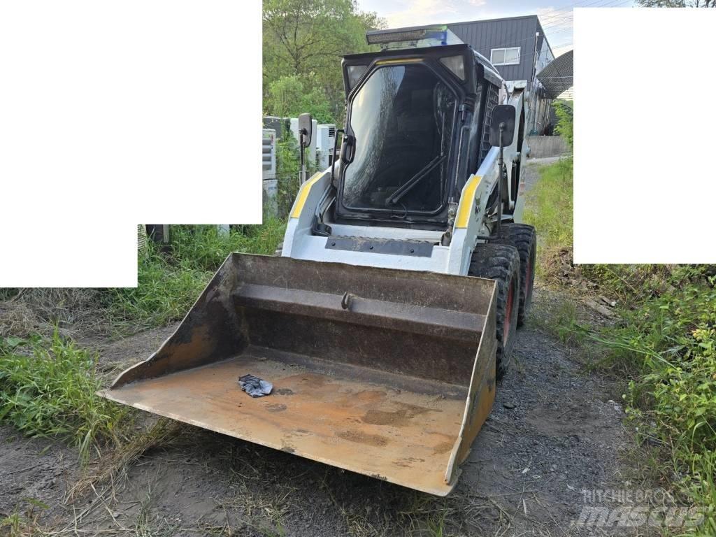 Bobcat S 205 Krautuvai su šoniniu pasukimu