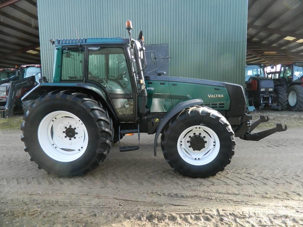 Valtra 8550 Traktoriai