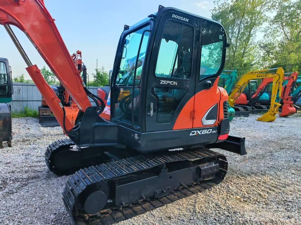 Doosan DX 60 Mini ekskavatoriai < 7 t
