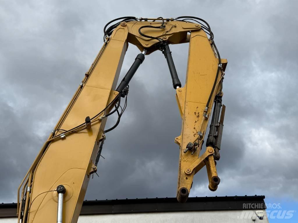 CAT 320 FL Aukštuminiai ekskavatoriai