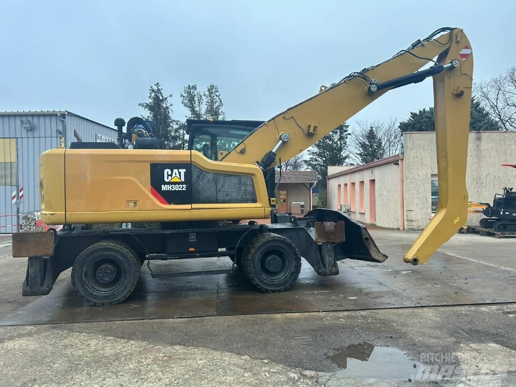 CAT MH3022 Ratiniai ekskavatoriai