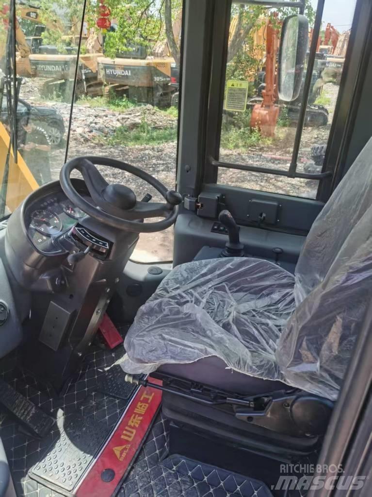 SDLG 958f Naudoti ratiniai krautuvai