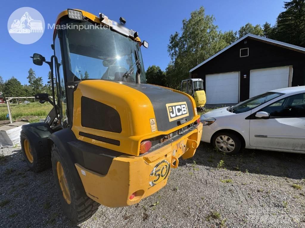JCB 413 K Naudoti ratiniai krautuvai