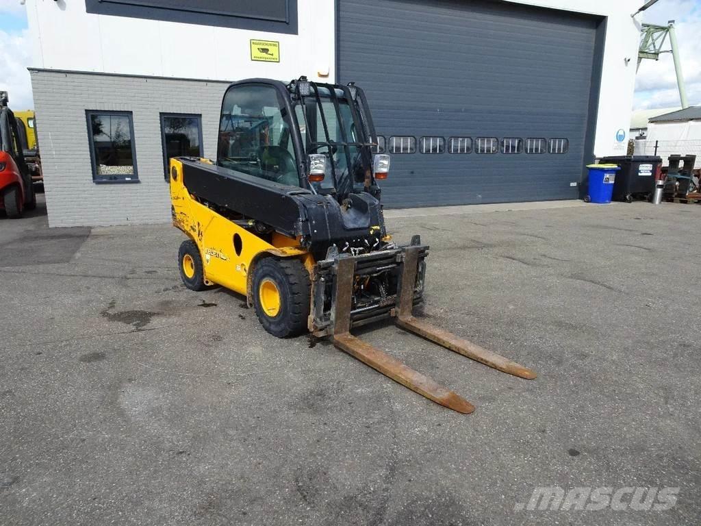 JCB TLT30 Teleskopiniai krautuvai