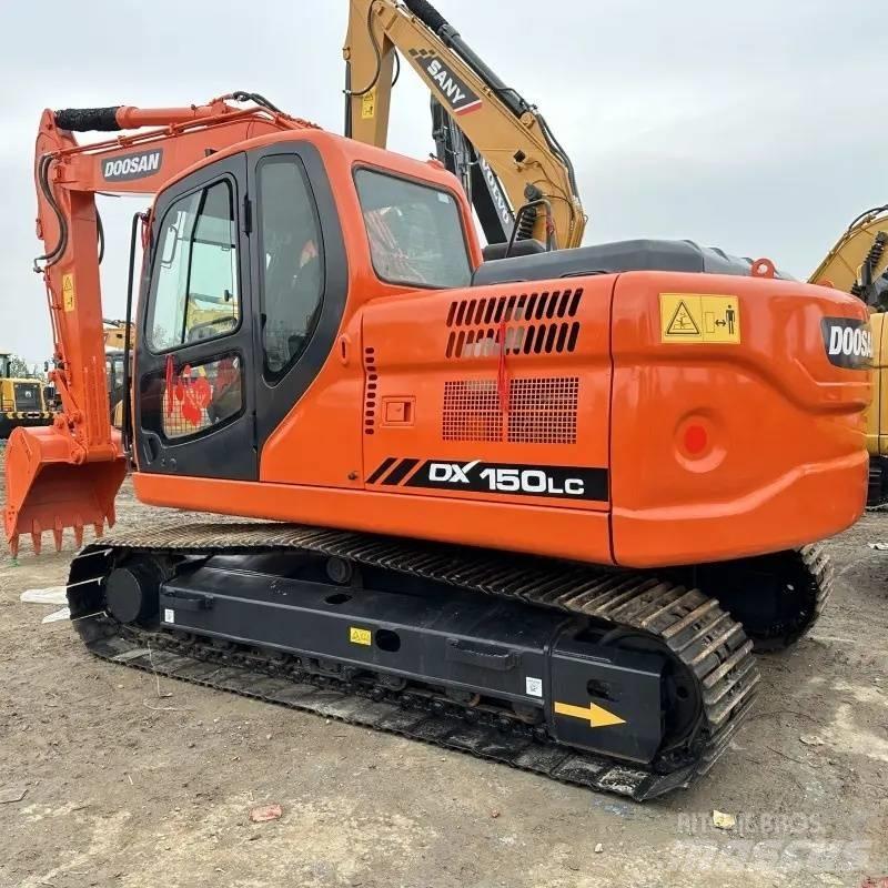 Doosan DX 150 Vikšriniai ekskavatoriai
