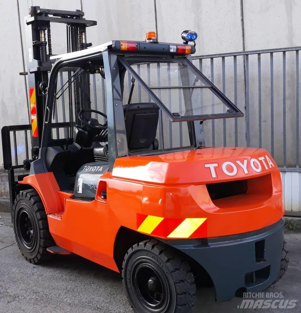 Toyota 7 FD 40 Dyzeliniai krautuvai