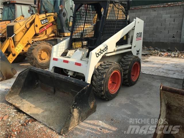 Bobcat S 130 Krautuvai su šoniniu pasukimu