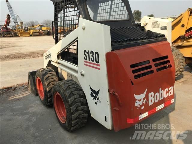Bobcat S 130 Krautuvai su šoniniu pasukimu