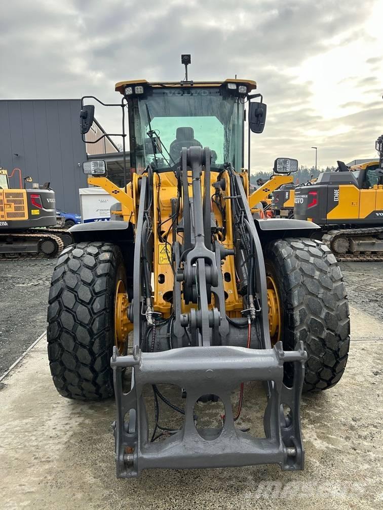 Volvo L 90 H Naudoti ratiniai krautuvai