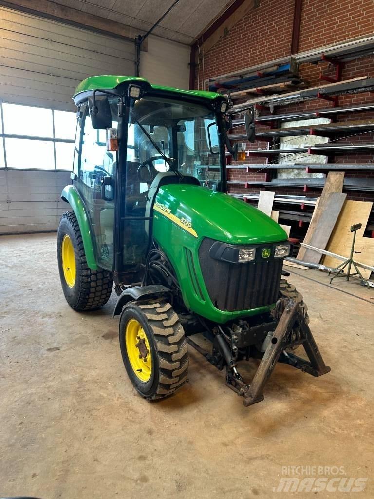 John Deere 3720 Traktoriai
