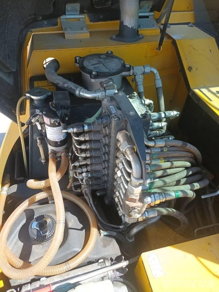 Komatsu PC 80 MR-3 Vidutinės galios ekskavatoriai 7-12 t