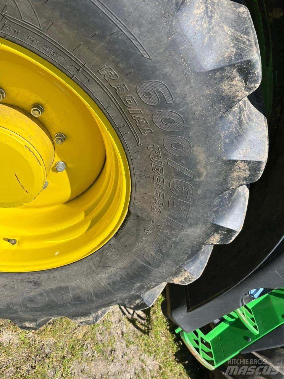 John Deere 6R 165 Traktoriai