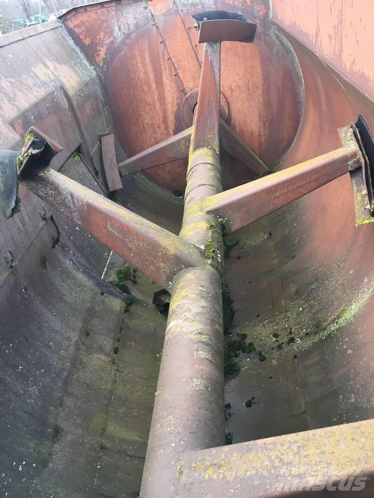 Samson feeder Pašarų maišytuvai-dalytuvai