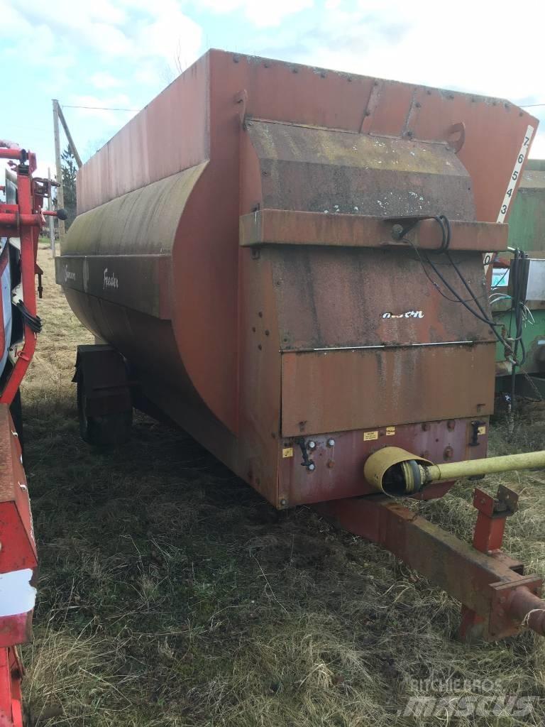 Samson feeder Pašarų maišytuvai-dalytuvai