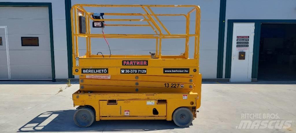 Haulotte Compact 10 Žirkliniai keltuvai