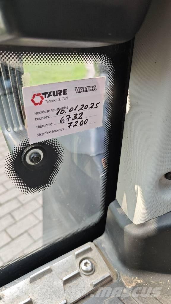 Valtra T 254 V Traktoriai