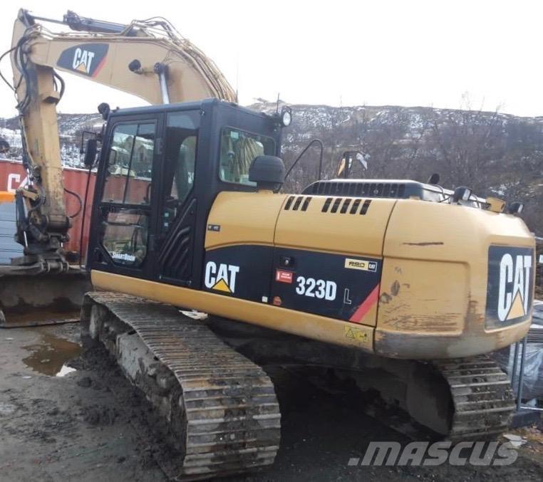 CAT 323 D L Vikšriniai ekskavatoriai
