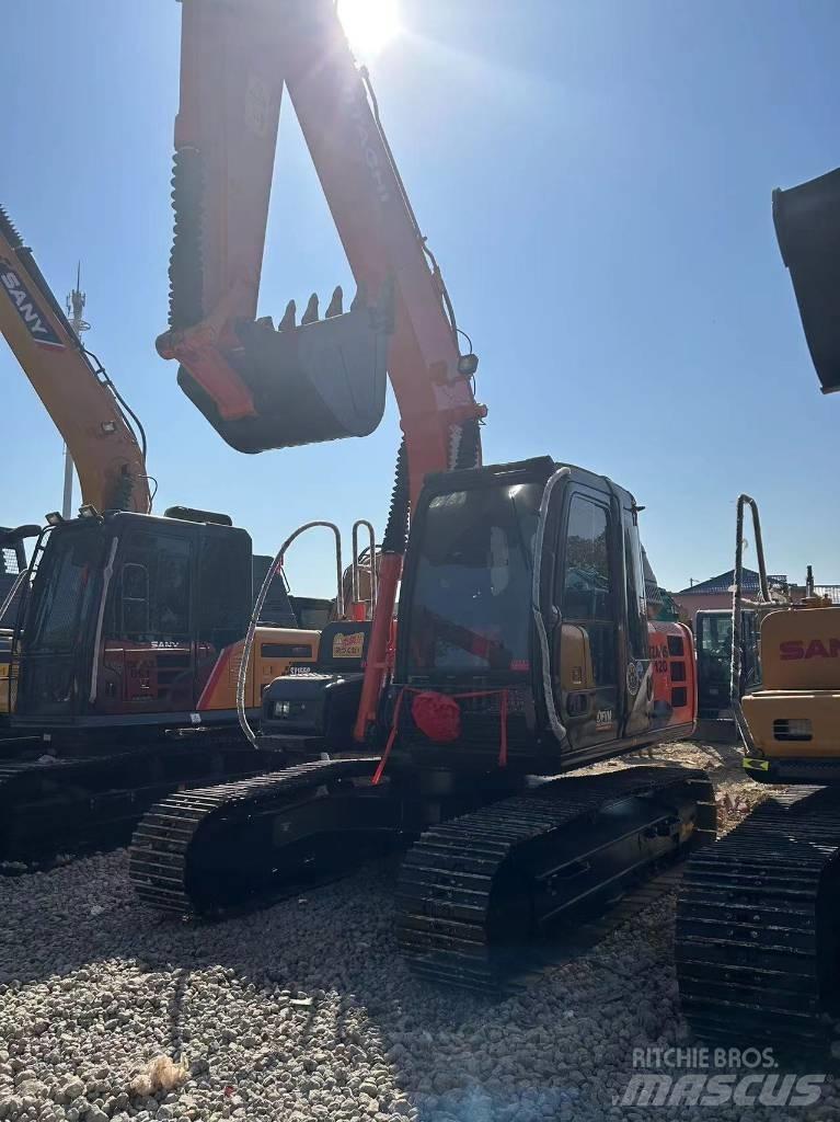 Hitachi ZX 120 Vidutinės galios ekskavatoriai 7-12 t