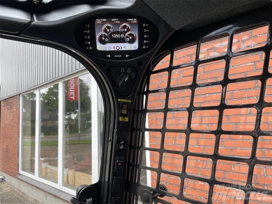Bobcat T 450 Krautuvai su šoniniu pasukimu